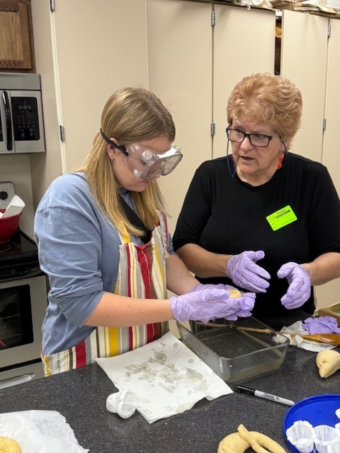 A quick dip in the diluted lye bath!