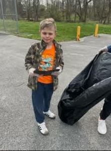 kids picking up trash