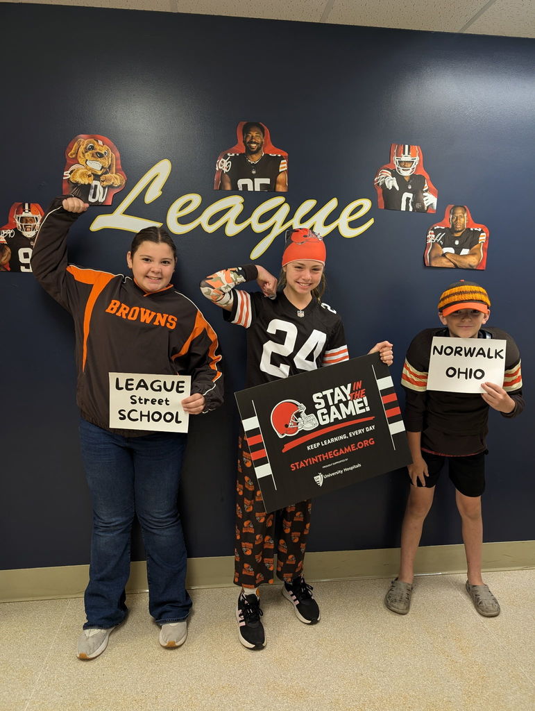 The students at League Street School participated in the Brown's kick-off for Attendance Awareness Month. Students wore their Brown's gear and showed their spirit for their favorite team! They had an amazing time!!