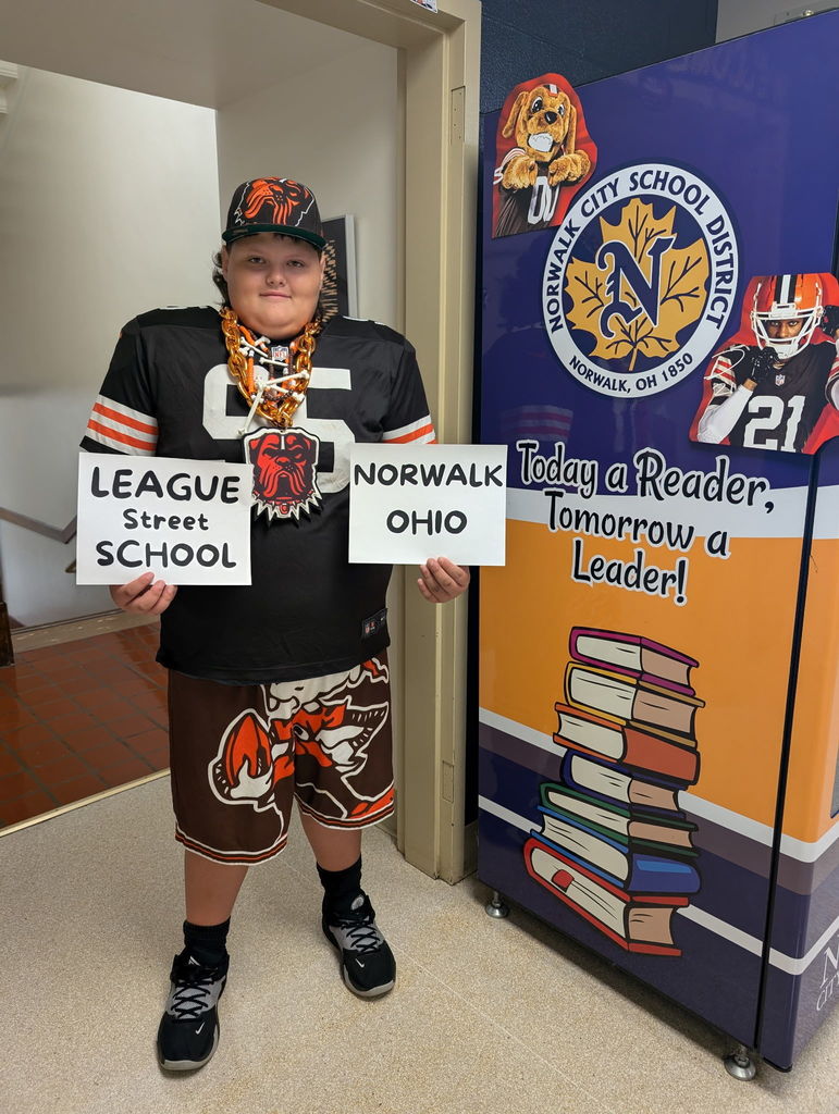 The students at League Street School participated in the Brown's kick-off for Attendance Awareness Month. Students wore their Brown's gear and showed their spirit for their favorite team! They had an amazing time!!