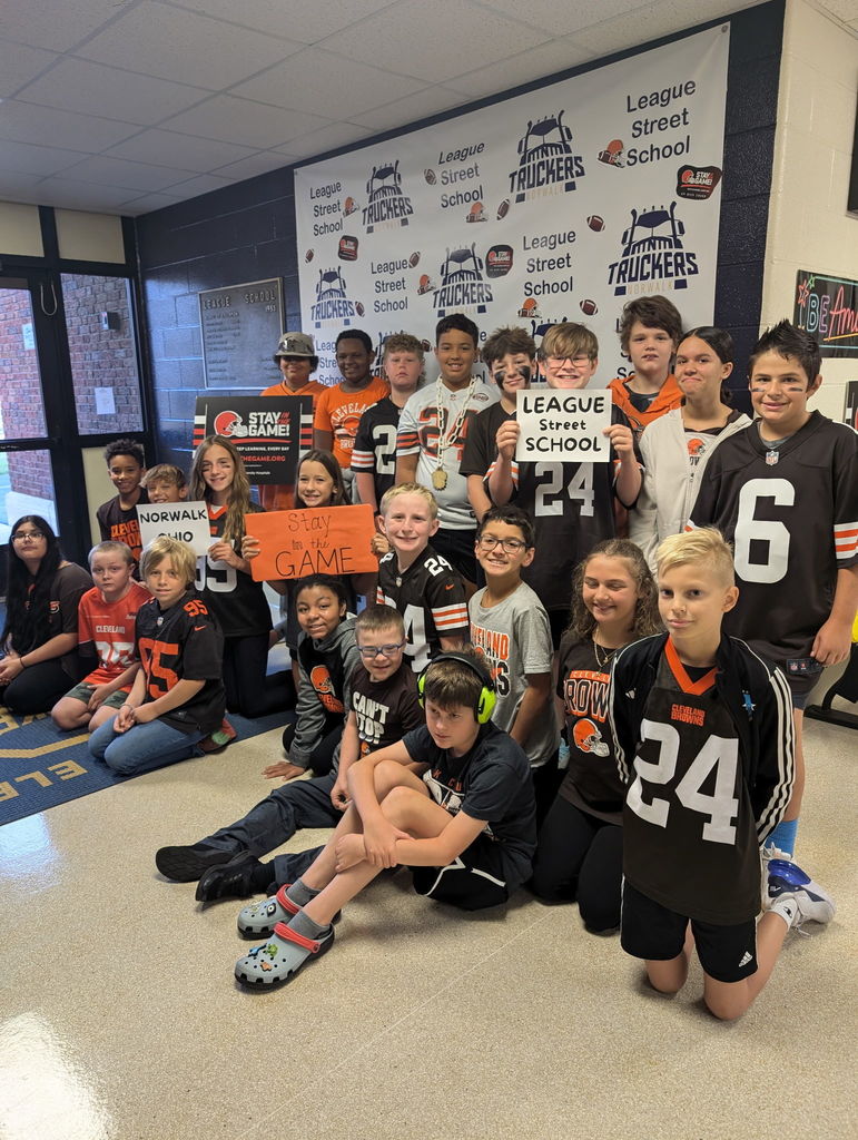 The students at League Street School participated in the Brown's kick-off for Attendance Awareness Month. Students wore their Brown's gear and showed their spirit for their favorite team! They had an amazing time!!