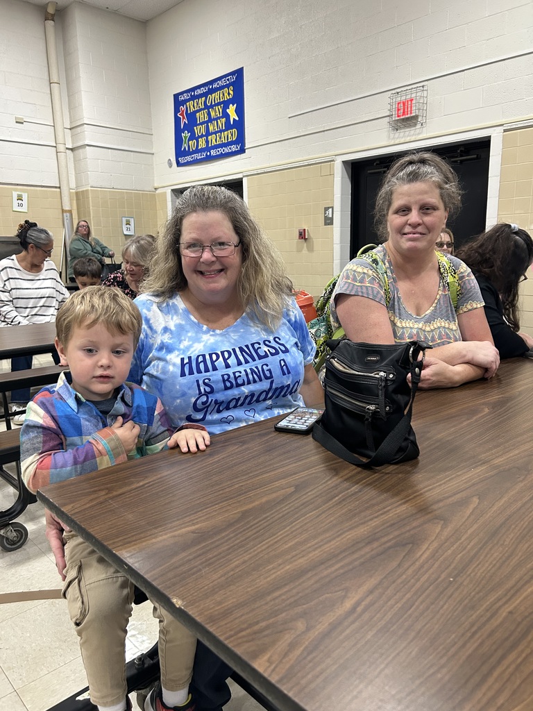Maplehurst Elementary morning preschool students invited their grandparents to school on Tuesday September 9th.  The students joined their grandparents in listening to a book about grandparents, played bingo, shared a snack and created a craft together.  Everyone enjoyed the time together. 
