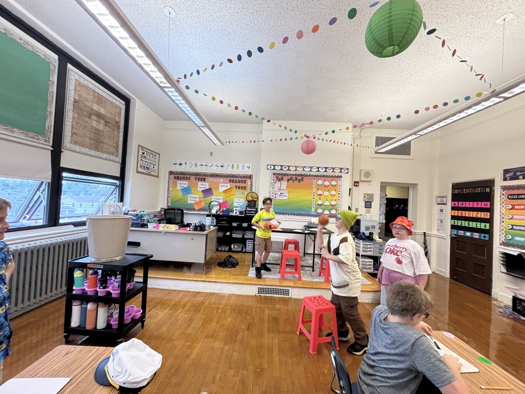 Mrs. Baker’s class had fun playing Mathketball reviewing for their first test! 