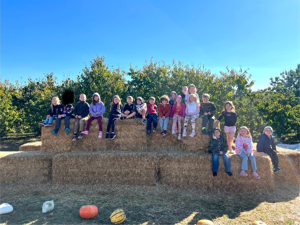 Mrs. Cannon, Mrs. Kingsborough, Mrs. Andrews and Mrs. Nutter’s class went to Quarry Hill orchards for a 1st grade field trip! The students listened to an apple story, took a tractor ride, ate a snack, picked their own apples and learned all about picking and packing apples at the orchard!! 🍎 Mrs. Cannon’s class also enjoyed homemade apple crisp and ice cream Friday afternoon!!