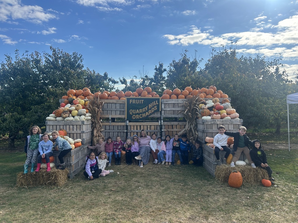 Mrs. Cannon, Mrs. Kingsborough, Mrs. Andrews and Mrs. Nutter’s class went to Quarry Hill orchards for a 1st grade field trip! The students listened to an apple story, took a tractor ride, ate a snack, picked their own apples and learned all about picking and packing apples at the orchard!! 🍎 Mrs. Cannon’s class also enjoyed homemade apple crisp and ice cream Friday afternoon!!