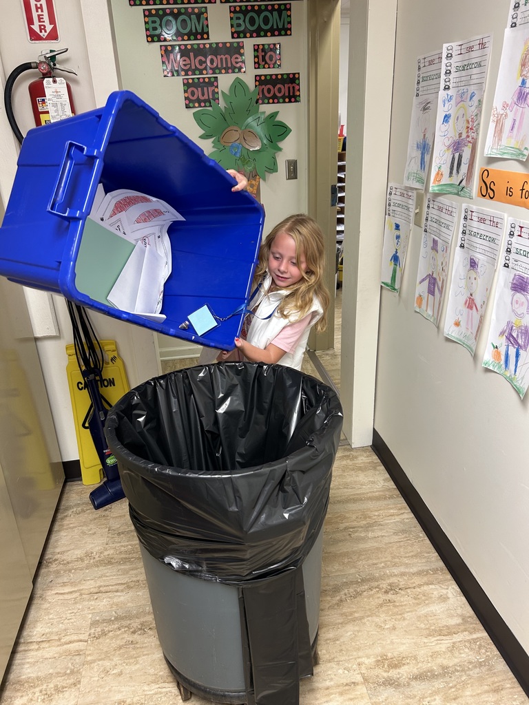 This week at Maplehurst Elementary students from Mrs.Cannon’s class are leading the school. Coen Malyj greets students as they enter the building. Layne Scott and Kylie Rios helped Mr. Moore do the announcements. Ellie Gray, Ivy Groves and Anesly Mazariegos collected the recycling with the help of TLC students Gavin, Emerson and Zavi.