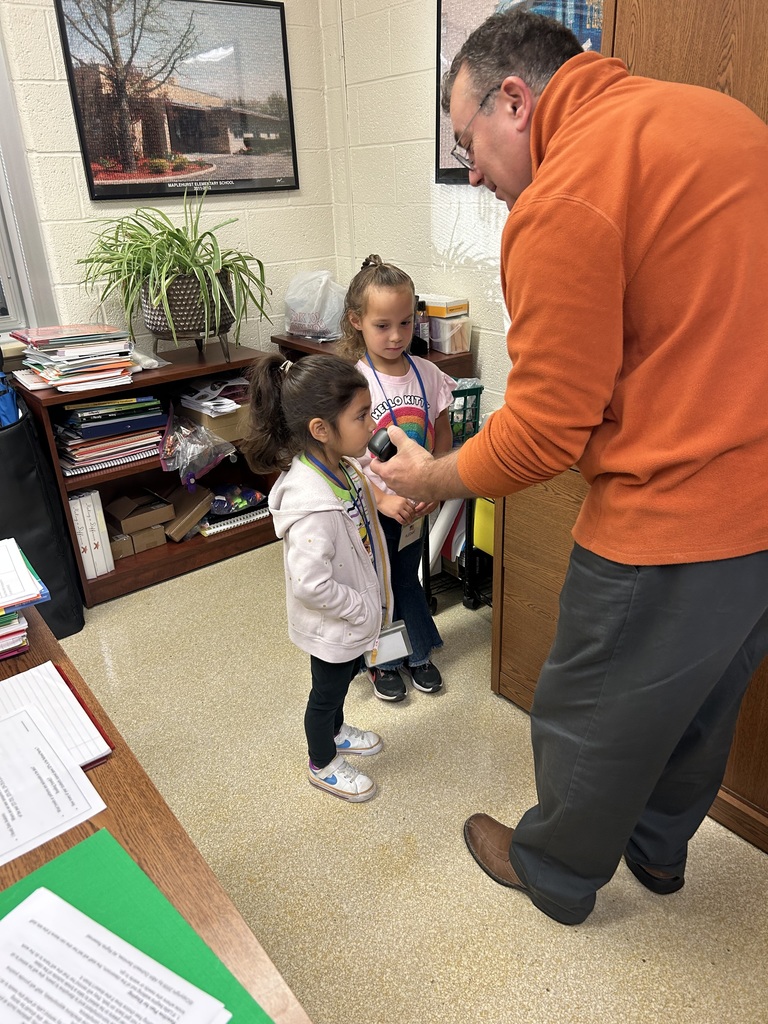 Mrs. Sarah Smith’s kindergarten class is leading the school this week.  On Tuesday Harper Smith and Sophia Ramos Cruz helped Mr.Moore lead the announcements. On Tuesday Oliver Compton assisted TLC student Reagan, Dakoda Orndorff assisted TLC student Casey and Jensen Armstrong assisted TLC student Gavin in collecting the recycling from each classroom. On Wednesday, Camden Jenkins and Valeria Mina Cruz lead the announcements. 