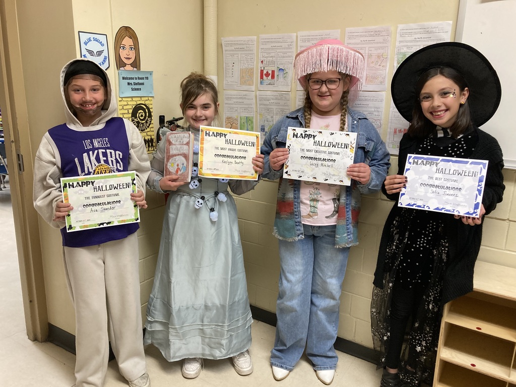 Halloween fun on the 5th Grade Blue Squad Team!