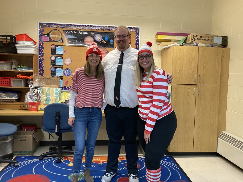 Halloween fun on the 5th Grade Blue Squad Team!