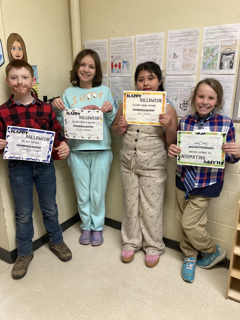 Halloween fun on the 5th Grade Blue Squad Team!