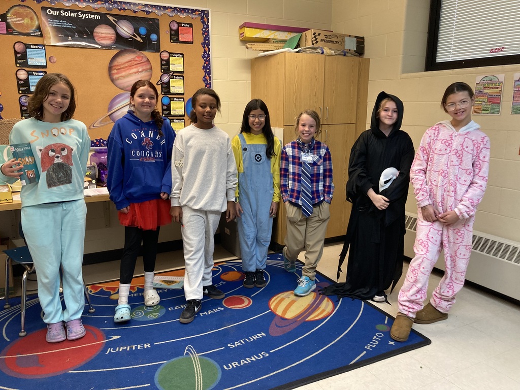 Halloween fun on the 5th Grade Blue Squad Team!