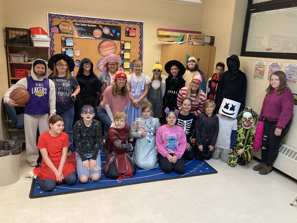 Halloween fun on the 5th Grade Blue Squad Team!