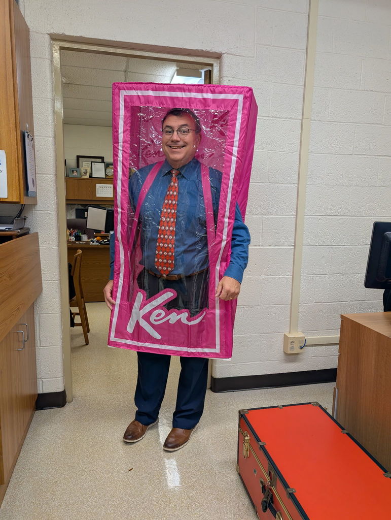 Halloween 2025, that's a wrap! The Maplehurst Staff survived the week and celebrated in costume along with the students. From story book characters, movie characters and everything else in between, the staff enjoyed participating in the fun!