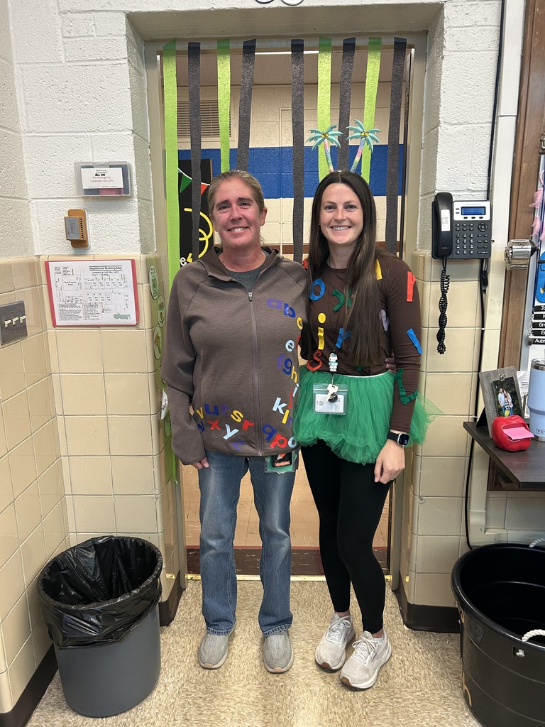 Halloween 2025, that's a wrap! The Maplehurst Staff survived the week and celebrated in costume along with the students. From story book characters, movie characters and everything else in between, the staff enjoyed participating in the fun!