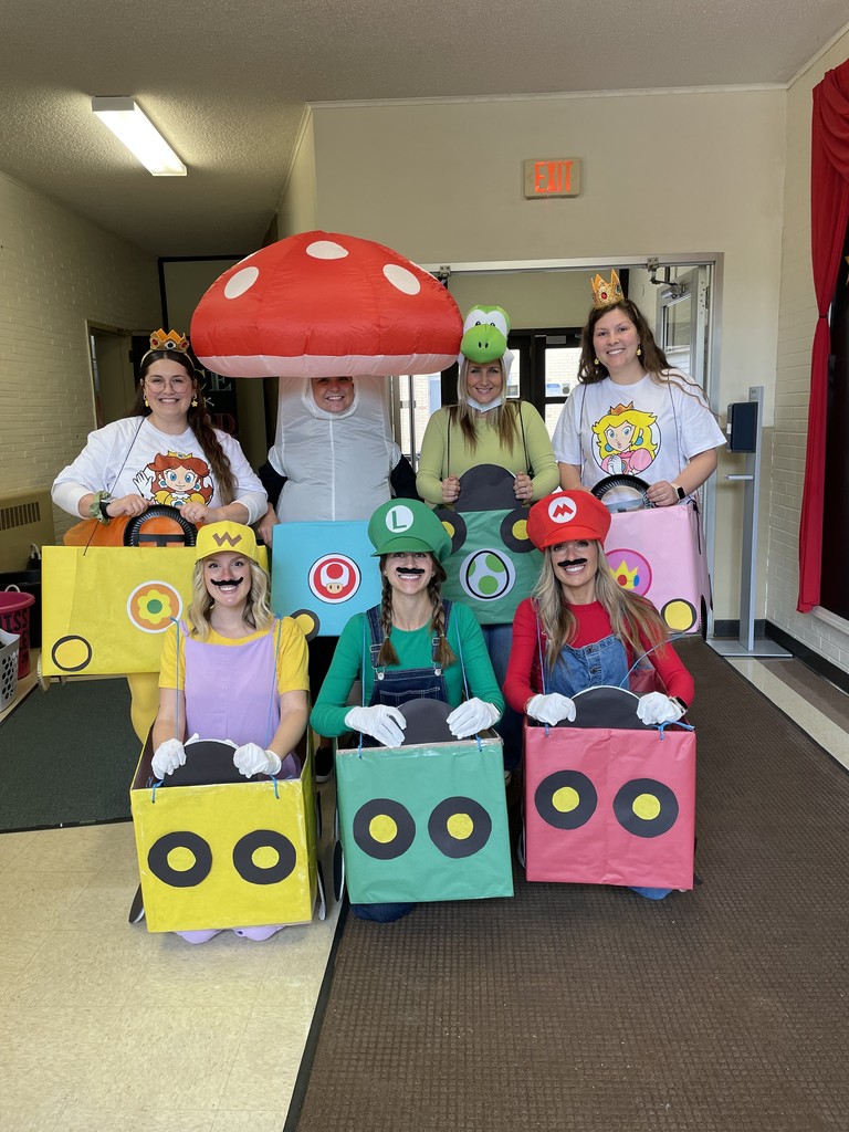 Halloween 2025, that's a wrap! The Maplehurst Staff survived the week and celebrated in costume along with the students. From story book characters, movie characters and everything else in between, the staff enjoyed participating in the fun!