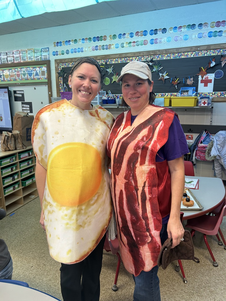 Halloween 2025, that's a wrap! The Maplehurst Staff survived the week and celebrated in costume along with the students. From story book characters, movie characters and everything else in between, the staff enjoyed participating in the fun!