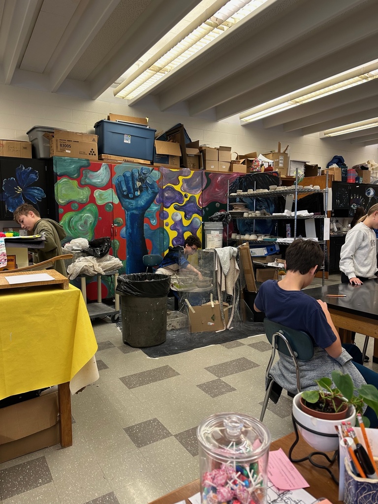 1st period Art kids at the middle school are working on sooooo many cool things helping each other out. We are working on collaboration and team building skills