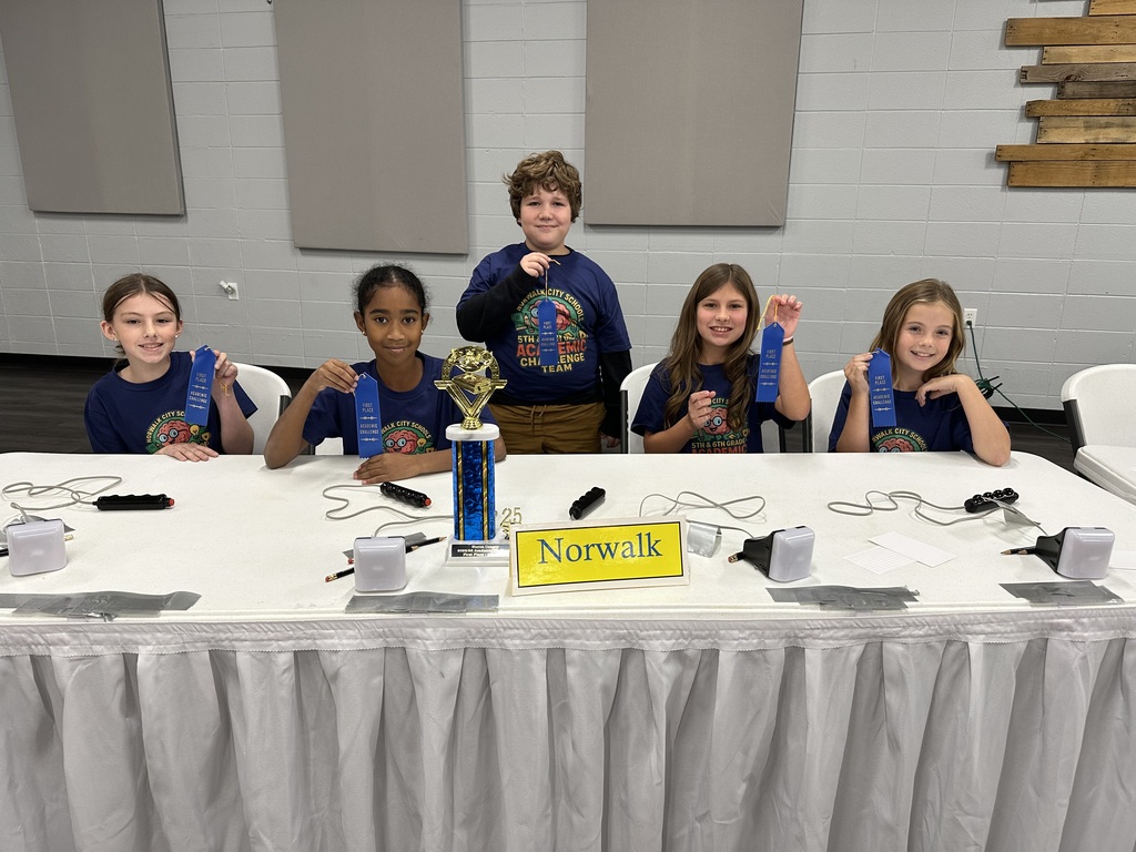 5th grade Academic Challenge team earns first place at today’s Huron County match! They move on to the championship match at BGSU Firelands in December! Congratulations!