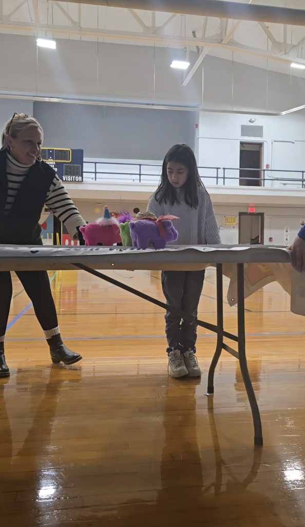 Main Street students had a blast at their fundraiser rewards assembly! The money raised from the World's Finest Chocolate fundraiser will go towards field trips, end of quarter and end of year celebrations, and other activities throughout the school year.