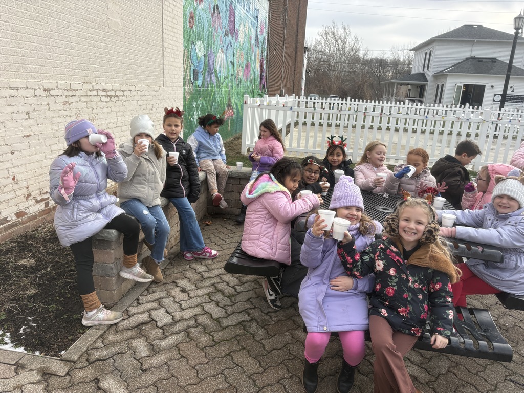 Pleasant Elementary caroling downtown and then a quick stop for cookies and hot cocoa! 