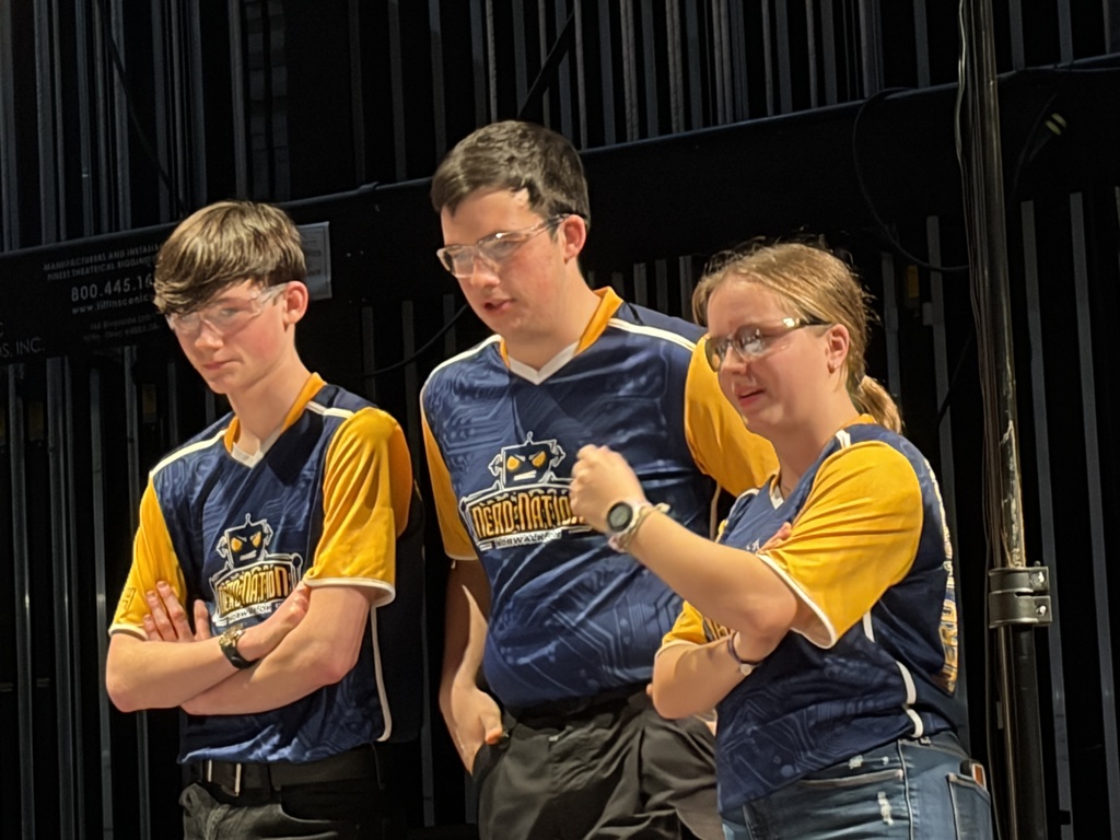 NERD Nation teams participated in the Late Shift at Elyria HS on Friday night, January 9.  Team 3264K and 3264X finished the evening undefeated in qualificaiton play.  3264J partnered with 3264T and lost in the first round.  3264E partnered with 8609X from Lorain HS and lost in the quarterfinals.  3264X partnered with 11124R from Elyria HS and lost in the semifinals.  3264K partnered with 11124X form Elyria HS and lost in the tournament finals.  As well as doing well in the tournament portion, 3264T won the Innovate Award and 3264K won the Design Award.