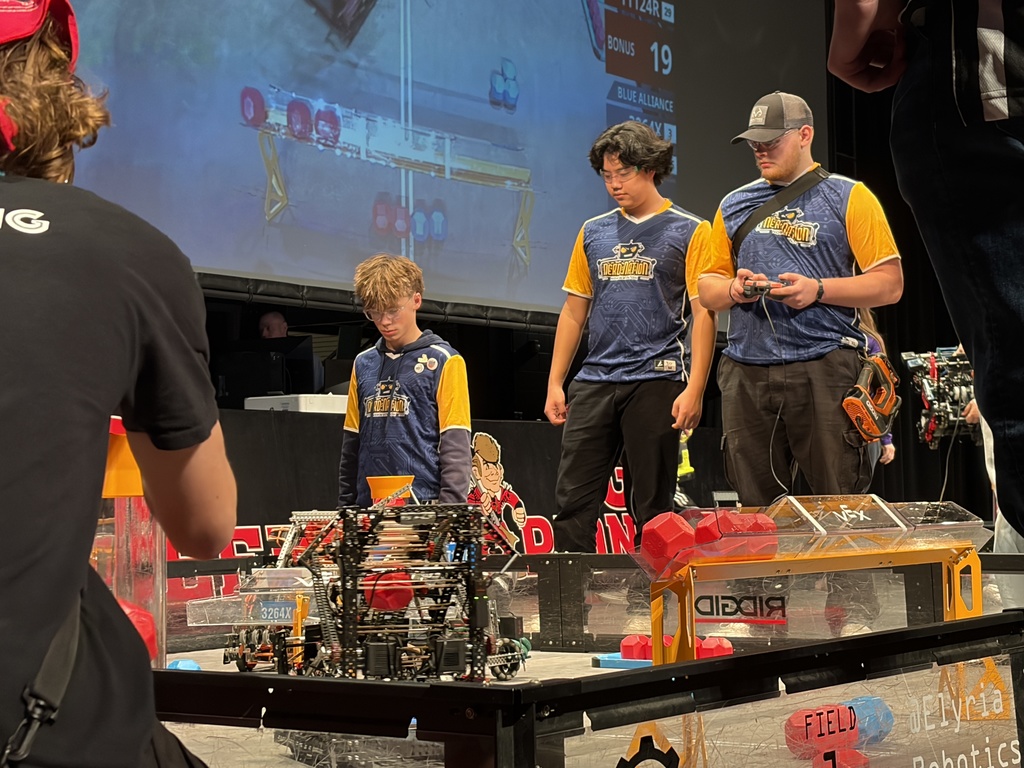 NERD Nation teams participated in the Late Shift at Elyria HS on Friday night, January 9.  Team 3264K and 3264X finished the evening undefeated in qualificaiton play.  3264J partnered with 3264T and lost in the first round.  3264E partnered with 8609X from Lorain HS and lost in the quarterfinals.  3264X partnered with 11124R from Elyria HS and lost in the semifinals.  3264K partnered with 11124X form Elyria HS and lost in the tournament finals.  As well as doing well in the tournament portion, 3264T won the Innovate Award and 3264K won the Design Award.