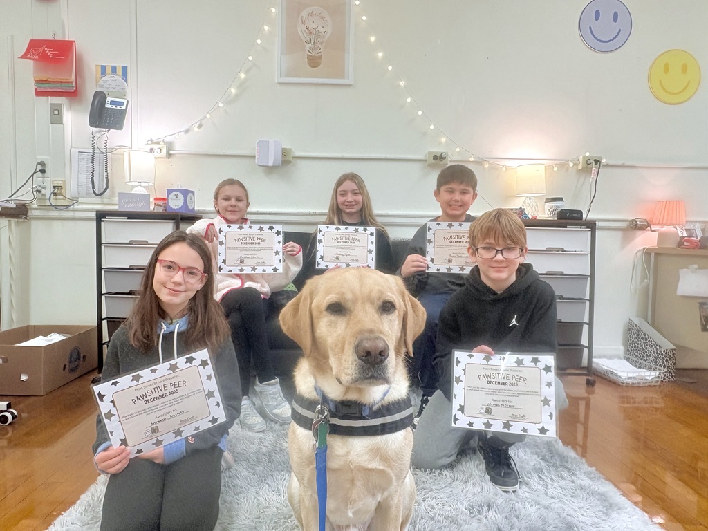 Congratulations to these students on being named December’s Pawsitive Peers at Main Street! Kepler notices and appreciates the kindness and positivity that these students bring to their classrooms! 🐾💙