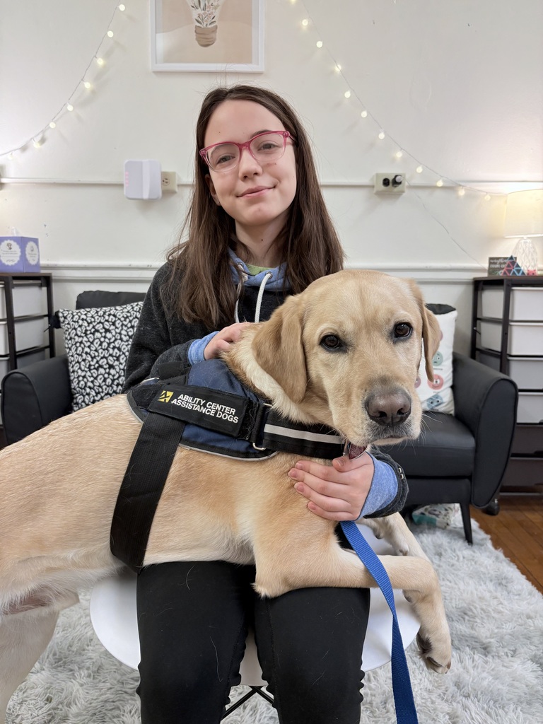 Congratulations to these students on being named December’s Pawsitive Peers at Main Street! Kepler notices and appreciates the kindness and positivity that these students bring to their classrooms! 🐾💙