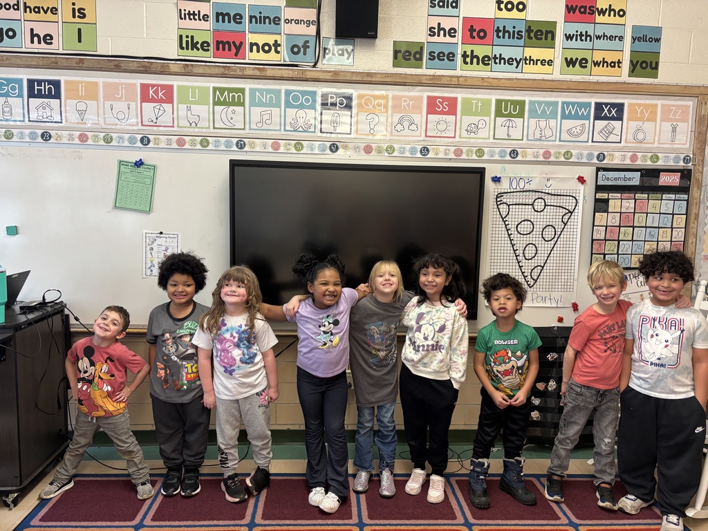 Tuesday was Disney Day at Maplehurst Elementary as part of the spirit kindness week.  Students from Miss Staley's kindergarten class wore their favorite Disney clothes!