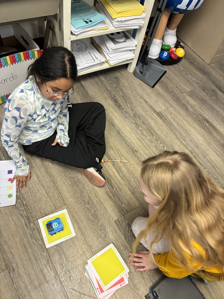 Mrs. Jude from 4-H did a lesson on robotics and coding with Mrs. Alexander’s class.