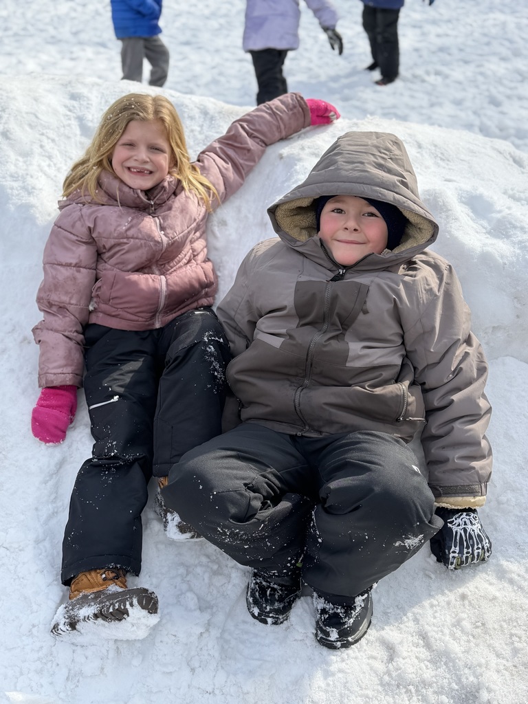 Mrs. Gambles class enjoyed a day of play in the snow!!!