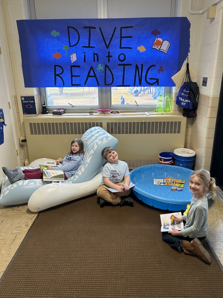 Maplehurst first grade students in Mrs. Caitlyn Cannon's class are enjoying some reading time this week in the adventure reading centers! Police Chief Scott Dahlgren was a guest reader in her classroom, thank you Chief Dahlgren!