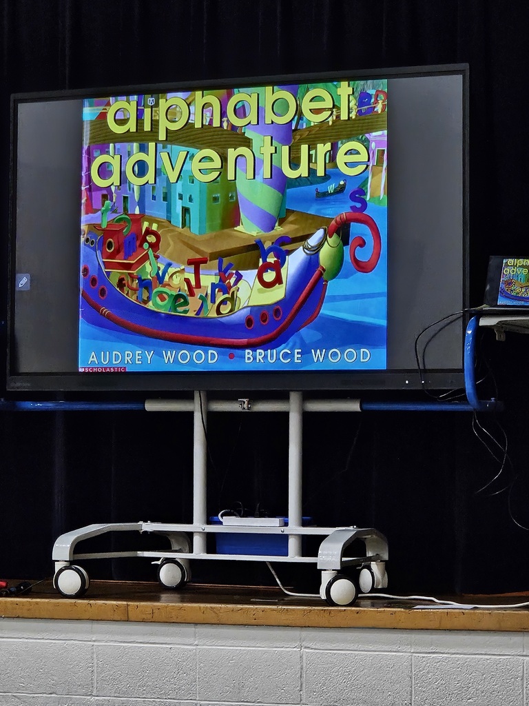 Maplehurst staff and students kicked off right to read on Monday with an assembly that included a story, a reading relay with staff members and a bear hunt adventure with the help of the TLC students, Xavi, Tessa, Grady, Reagan and Autumn. 