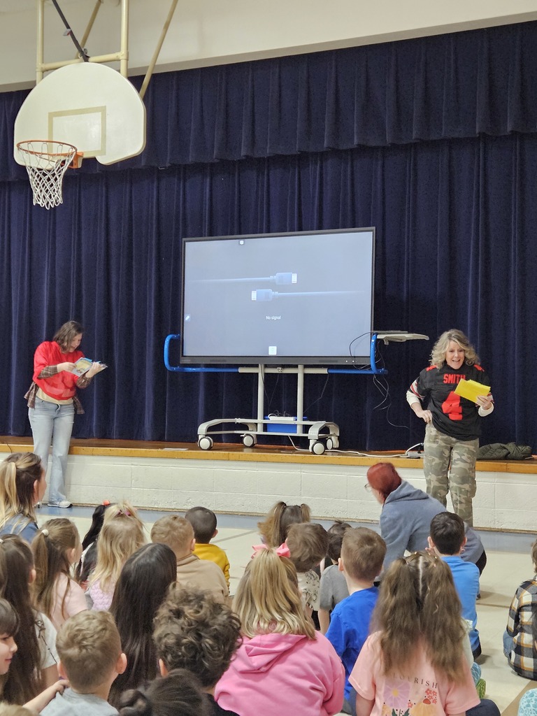Maplehurst staff and students kicked off right to read on Monday with an assembly that included a story, a reading relay with staff members and a bear hunt adventure with the help of the TLC students, Xavi, Tessa, Grady, Reagan and Autumn. 