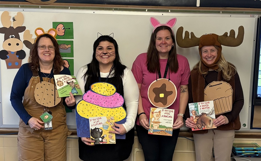 Maplehurst students and staff dressed as their favorite book characters on Tuesday as part of right to read week.  Lots of fun characters!