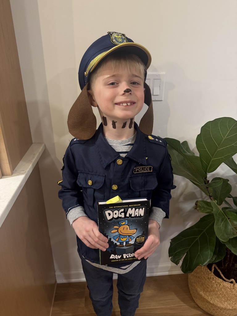 Maplehurst students and staff dressed as their favorite book characters on Tuesday as part of right to read week.  Lots of fun characters!