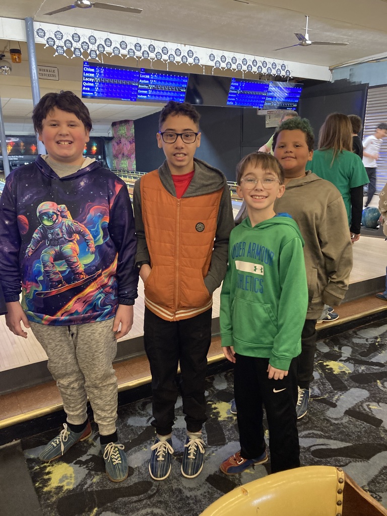 The 5th grade Blue Squad students celebrated the end of the third quarter with an exciting bowling outing, where a great time was had by everyone!