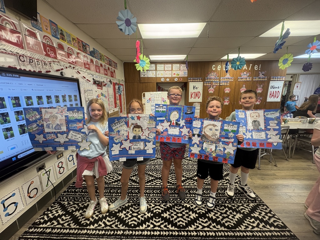 Mrs.opper’s 2nd grade reading class did a spectacular job on their president posters!