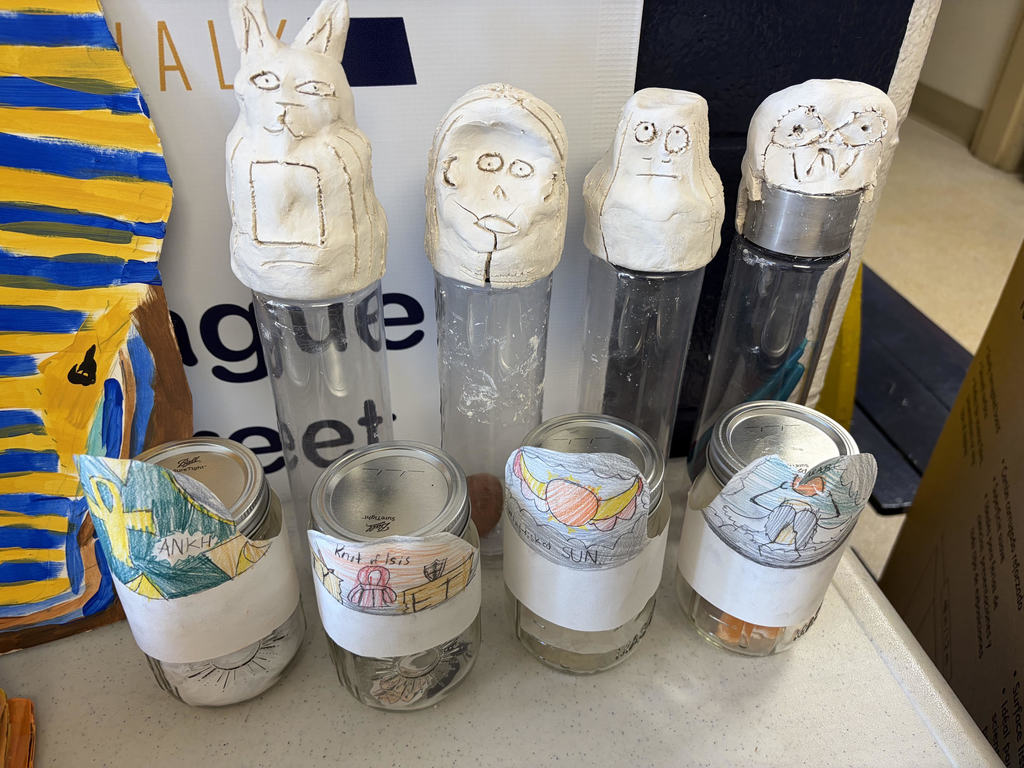 Mrs. Bergman's 6th Grade Egypt projects