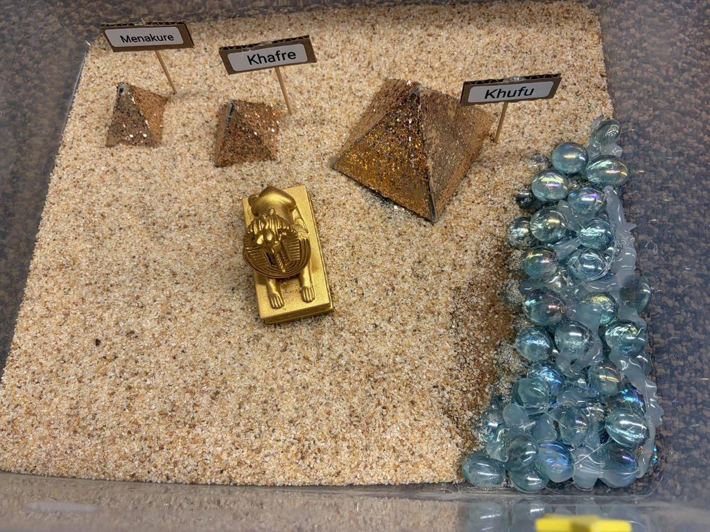 Mrs. Bergman's 6th Grade Egypt projects
