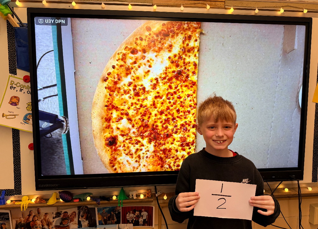 A special thank you to Papa John’s for partnering with our 1st grade classrooms to assist in teaching about fractions! Students had a fun, hands-on opportunity to explore halves, fourths and equal parts using real pizzas to bring math to life. We appreciate your support of our students and schools! @PapaJohns