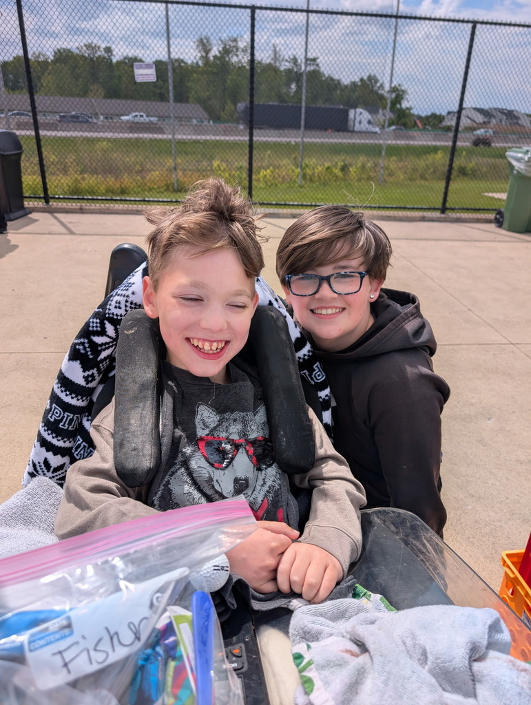 Mrs. Harris's Class enjoying the Lake Erie Crushers game. 