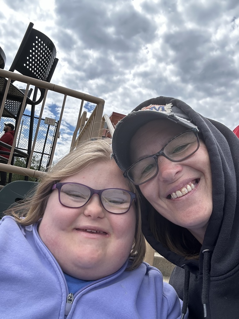 Mrs. Harris's Class enjoying the Lake Erie Crushers game. 