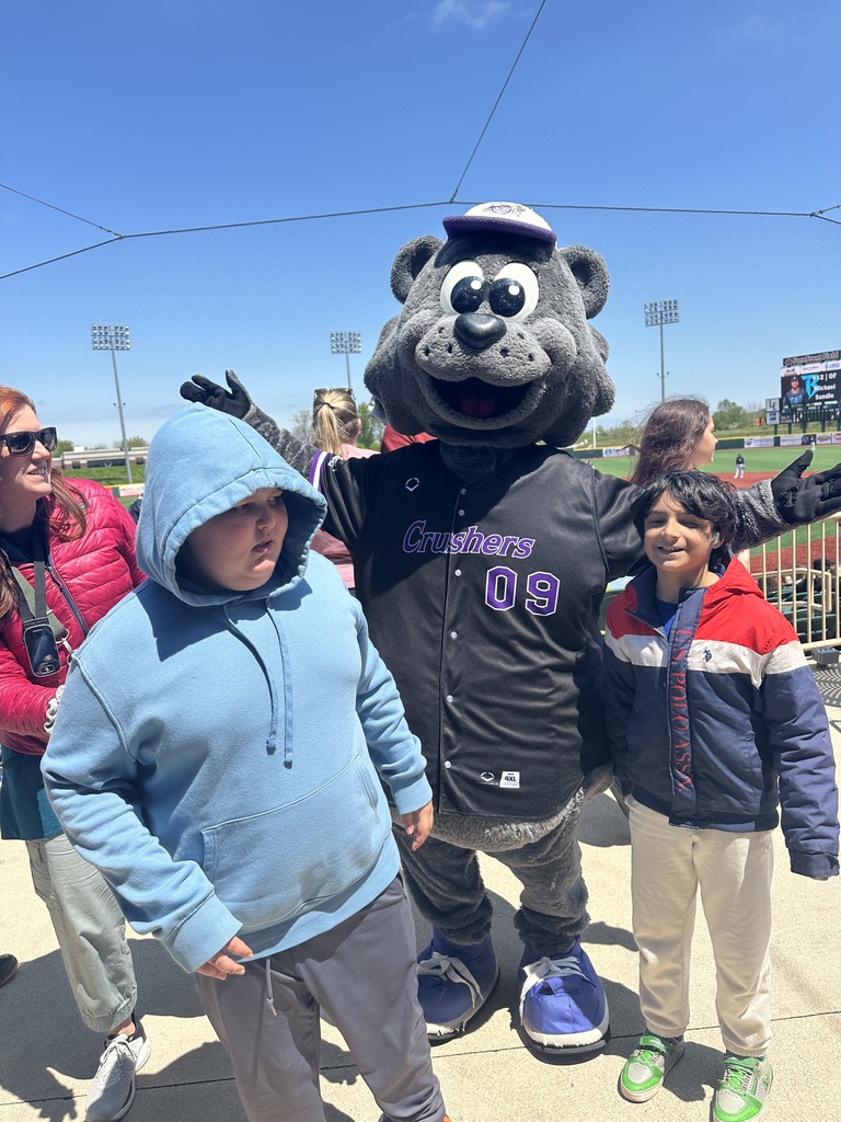 Mrs. Harris's Class enjoying the Lake Erie Crushers game. 
