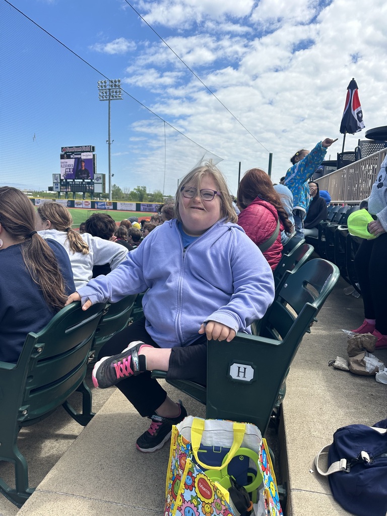 Mrs. Harris's Class enjoying the Lake Erie Crushers game. 