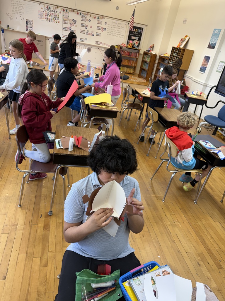 The Fourth Grade Blue Team learned about famous individuals and had fun bringing them to life as puppets during their recent biography project!