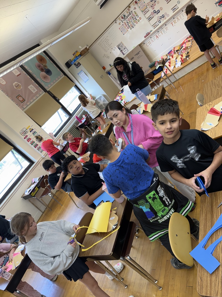 The Fourth Grade Blue Team learned about famous individuals and had fun bringing them to life as puppets during their recent biography project!