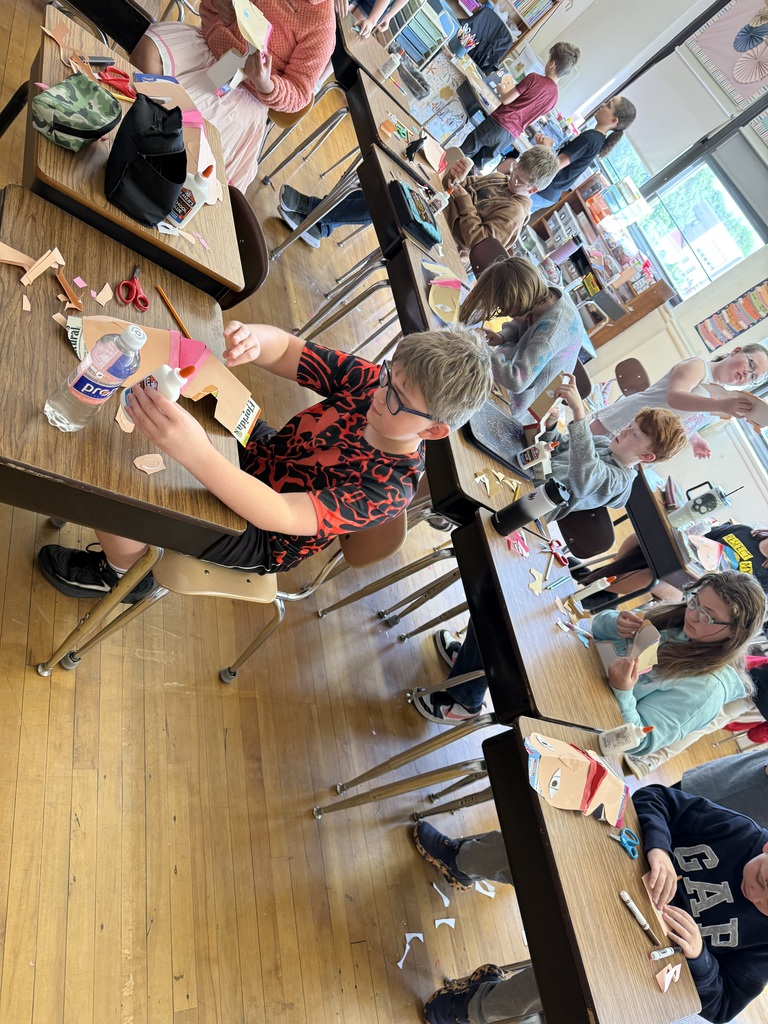 The Fourth Grade Blue Team learned about famous individuals and had fun bringing them to life as puppets during their recent biography project!