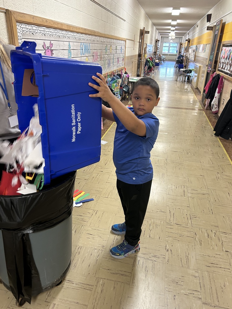 Mrs. Heyman’s students along with the TLC  students collected recycling at Maplehurst! Great job everyone. 