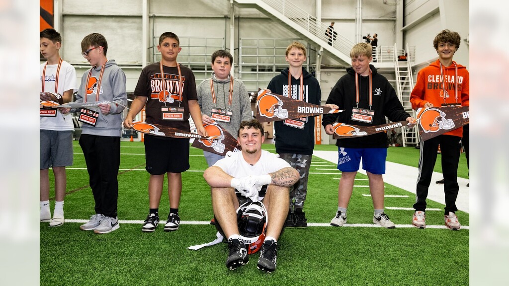 Yesterday, some of our students had the opportunity to attend the Cleveland Browns OTA practice. Football players in grades 7-11 who are in the green attendance category were selected. They were on the field while the Browns practiced for two hours. After the practice, NHS quarterback Brady Singer addressed the Browns players to introduce our group and explain why they were chosen to be there. Then the kids had the opportunity to get some signatures and pictures.